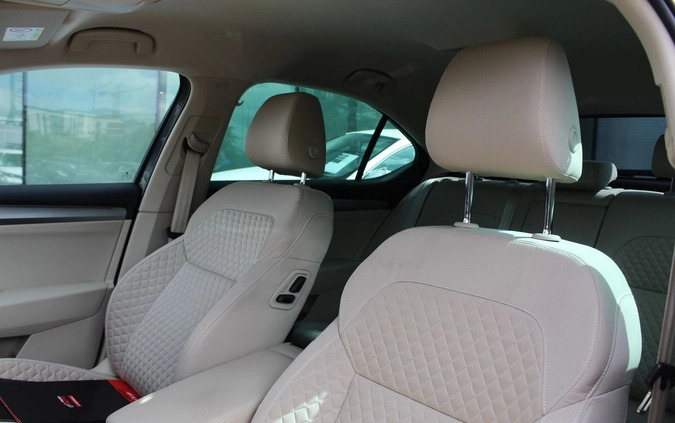 Skoda Superb cena 87900 przebieg: 113069, rok produkcji 2017 z Byczyna małe 529